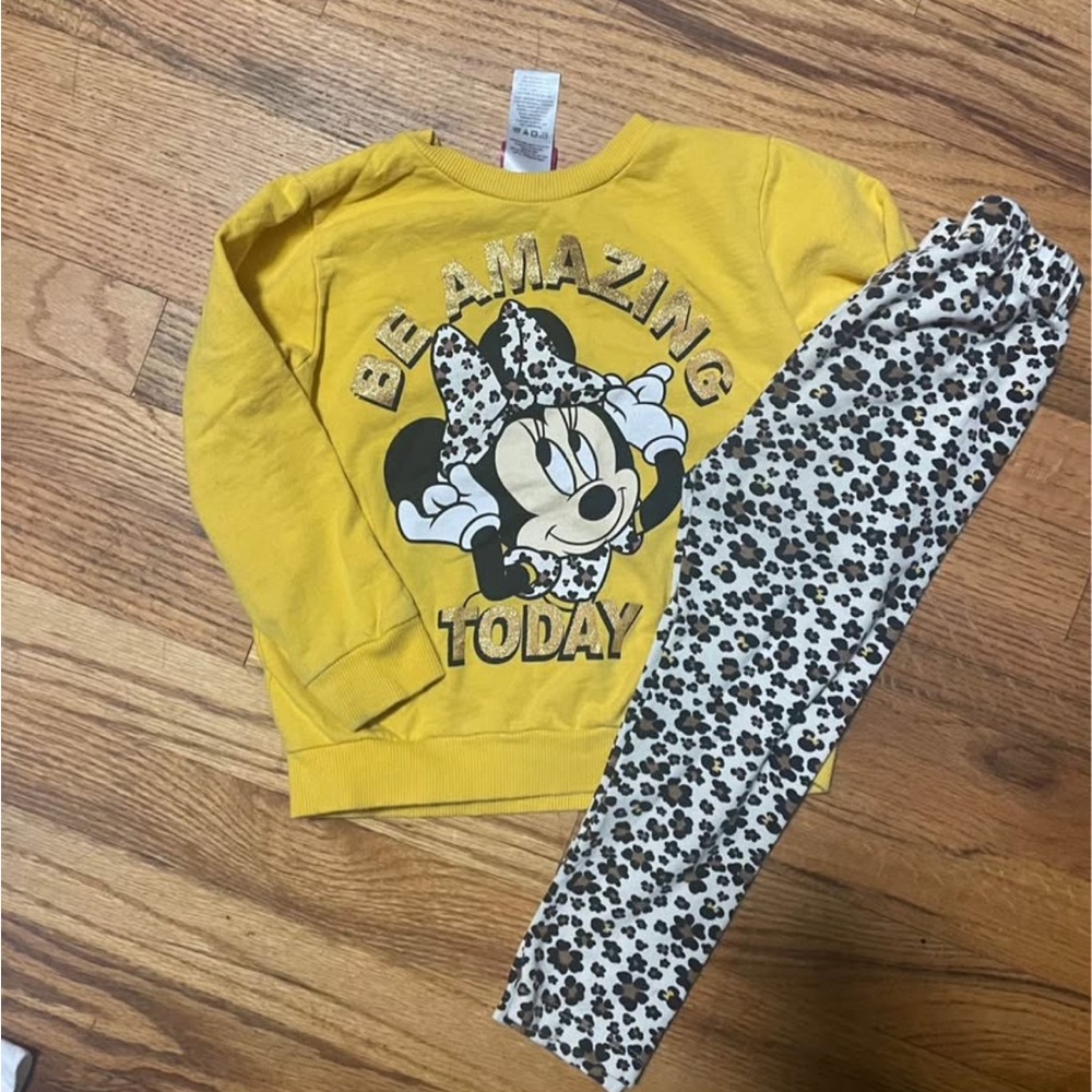 🛑sold 🛑Disney  Minnie Set
